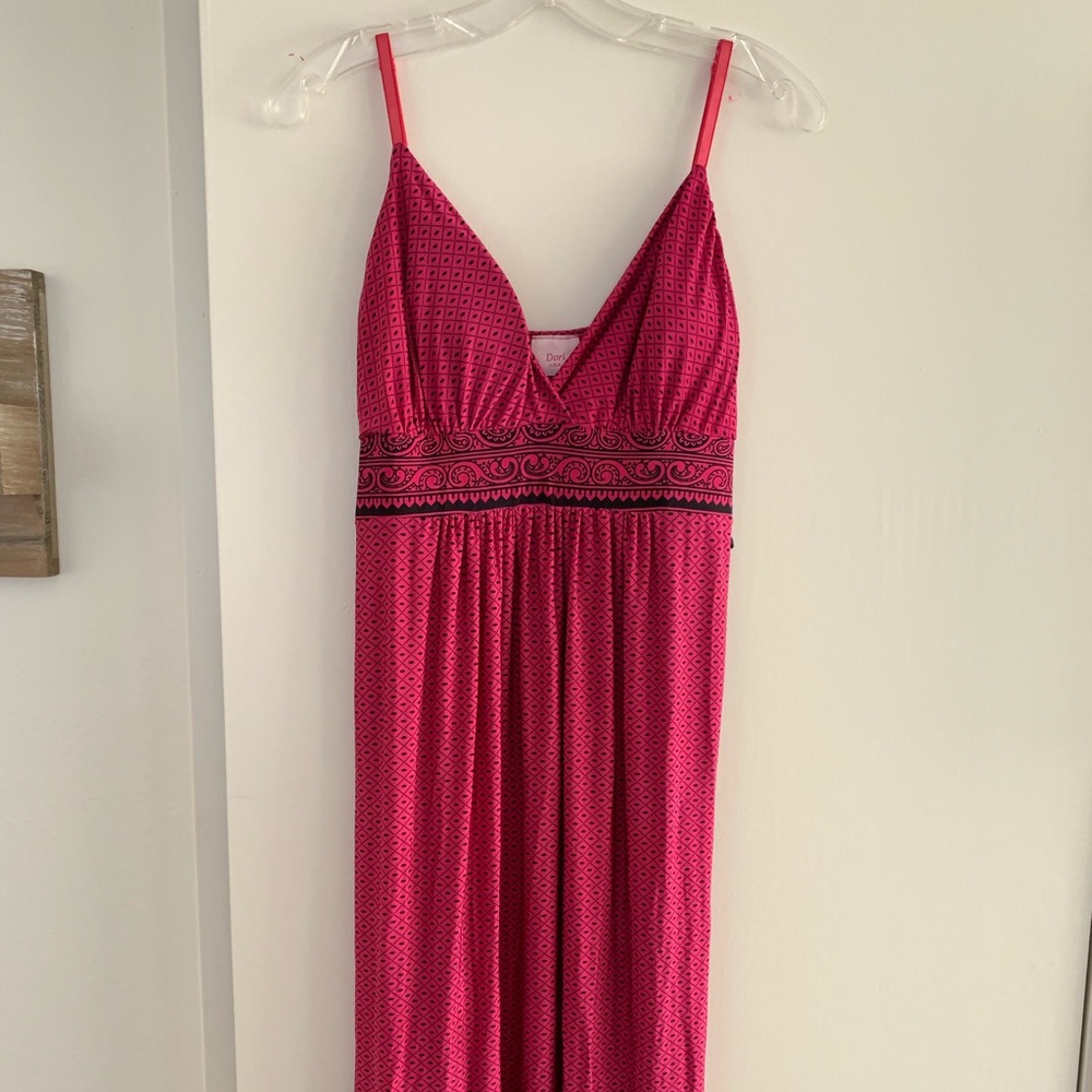 Women’s Pink and Black Dress